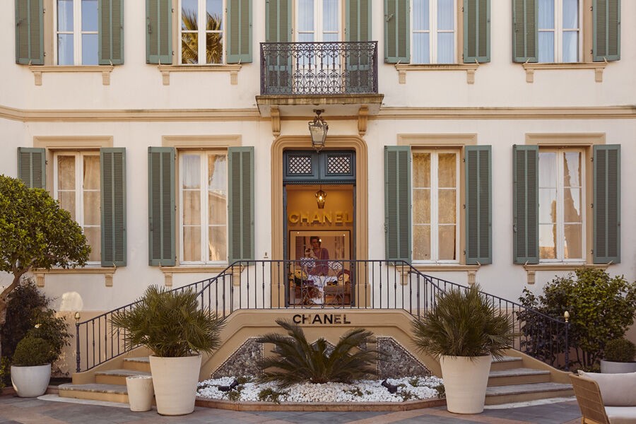 Cửa hàng thời trang theo mùa Chanel Saint-Tropez đã trở lại
