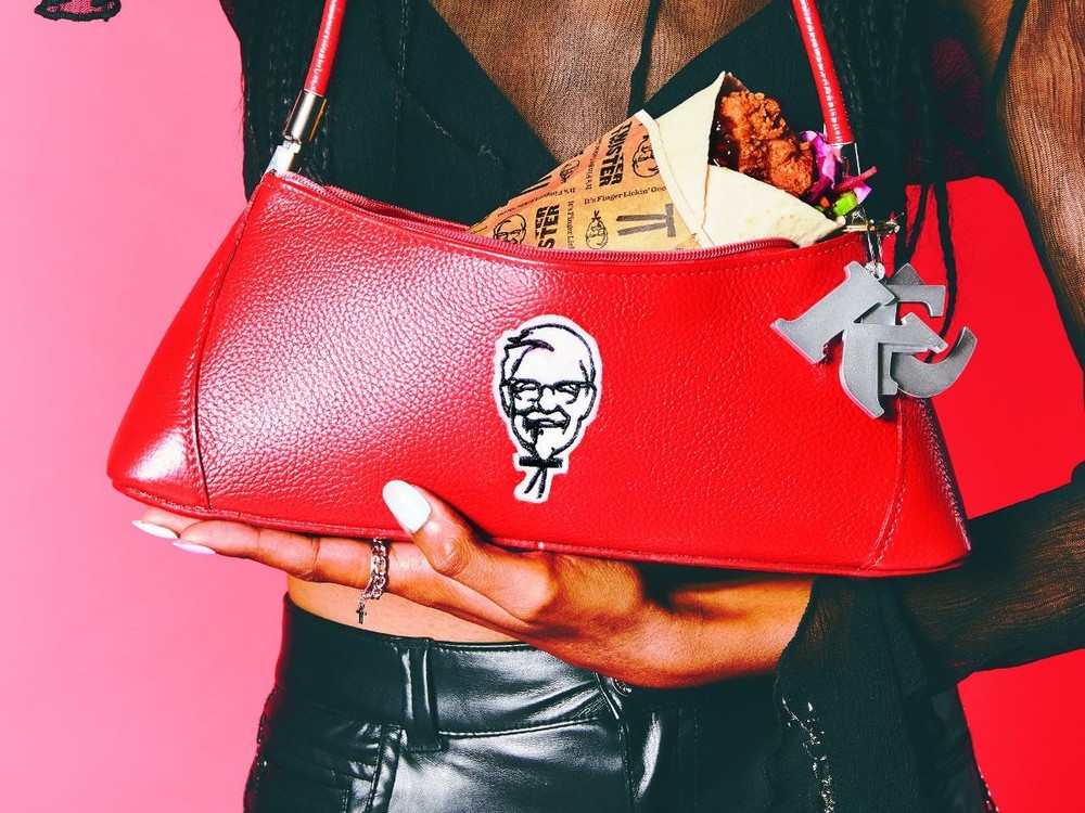 KFC ra mắt mẫu túi xách da sang trọng để … đựng đồ ăn
