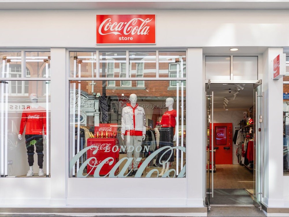 London “chào đón” cửa hàng Coca Cola đầu tiên