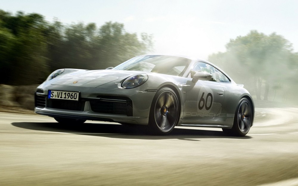 Porsche 911 Sport Classic 2023 với hộp số sàn, công suất đạt 543 lực
