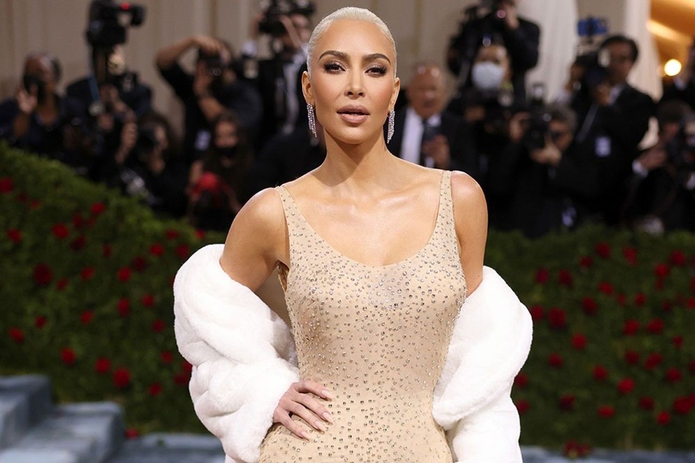 Thừa nhận ép cân cấp tốc để đi MET Gala, Kim Kardashian nhận chỉ trích dữ dội