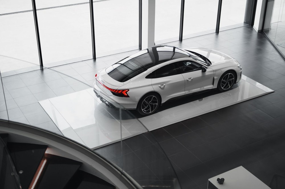 Cận cảnh Audi e-tron GT quattro ra mắt tại Việt Nam, giá từ 5,2 tỷ đồng