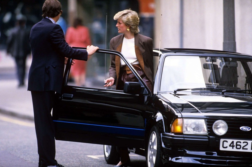 Chiếc xe Ford Escort RS2 Turbo 1985 của Công nương Diana được đưa ra đấu giá