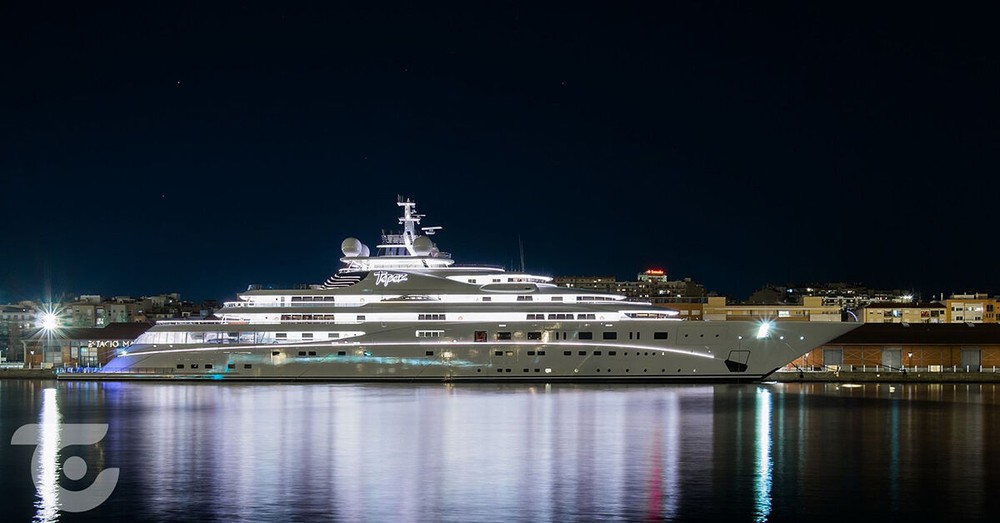 Cận cảnh "siêu du thuyền A+ 450 triệu USD" của tỷ phú Mansour Bin Zayed Al Nahyan