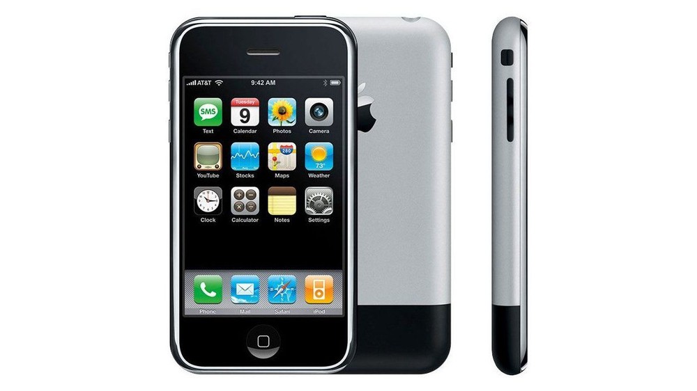 Một chiếc điện thoại iPhone đời đầu được bán đấu giá lên đến 800 triệu đồng