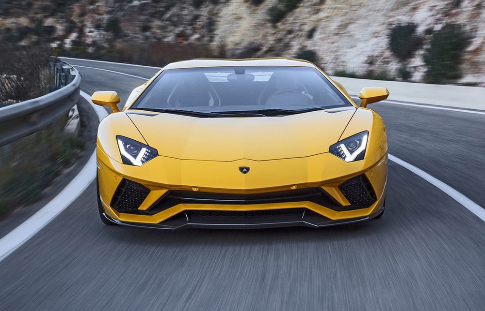 Bất chấp lạm phát toàn cầu, các dòng xe Lamborghini từ nay đến 2024 đều đã được … bán hết