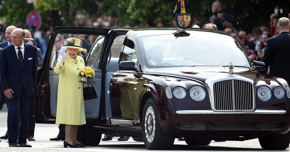 Bộ sưu tập xe của Nữ hoàng Elizabeth II được bà đích thân cầm lái