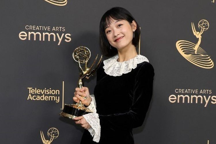 Lee Yoo-Mi nữ diễn viên Hàn Quốc đầu tiên đoạt giải Emmy danh giá