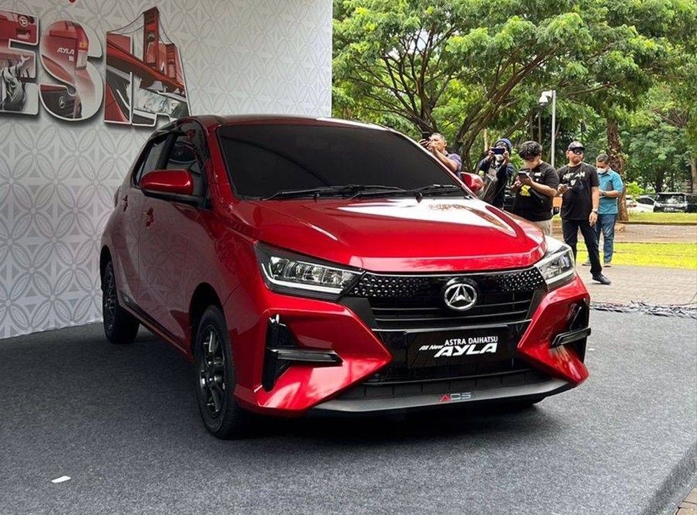 Daihatsu Ayla 2023 chính thức ra mắt, chung khung gầm với Toyota Wigo
