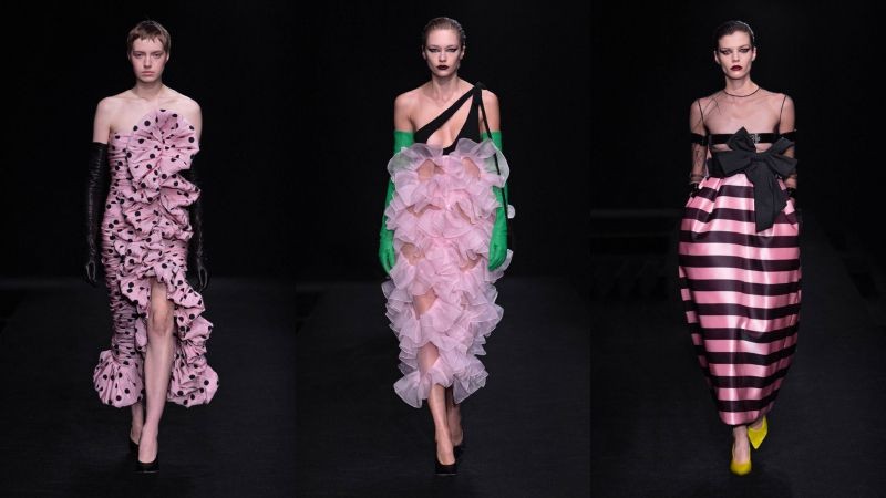 Valentino Haute Couture Xuân Hè 2023 vũ trụ may đo thủ công cao cấp