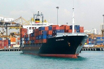 Phải niêm yết giá dịch vụ vận chuyển hàng hóa công-te-nơ bằng đường biển