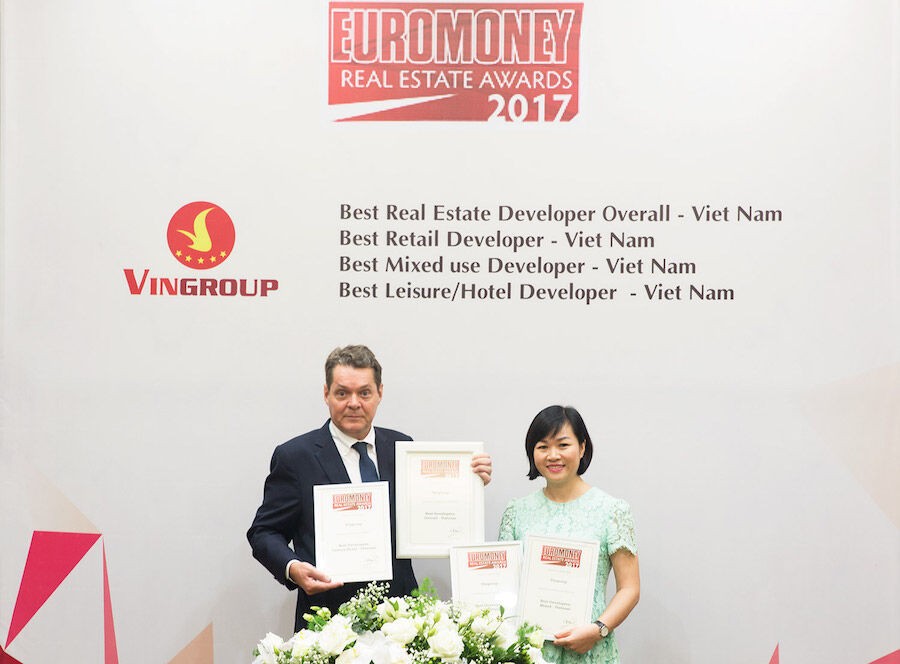 Vingroup nhận giải Nhà phát triển bất động sản tốt nhất Việt Nam 2017