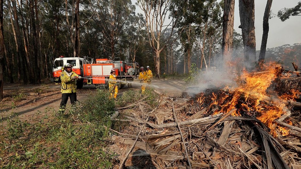 Hoa Kỳ gửi lính cứu hoả tới Úc nhằm hỗ trợ chống cháy rừng