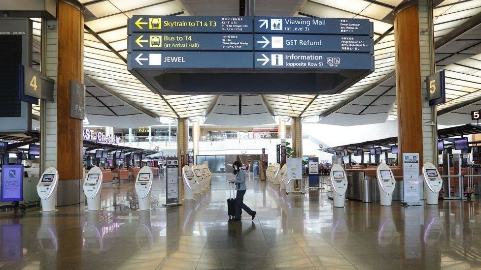 Tương lai "mờ mịt" của ngành du lịch: Nhìn từ "sân bay tốt nhất thế giới"