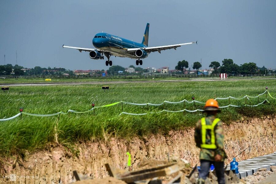 Xây sân bay tại phía Nam Hà Nội: Nên chăng?