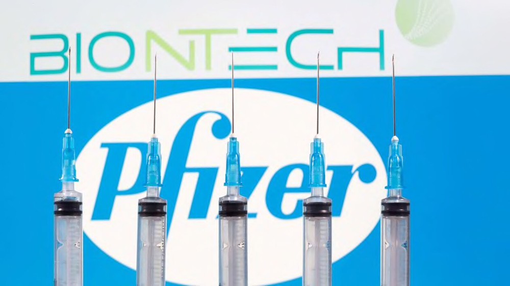 Vắc-xin của Pfizer và BioNTech có thể được phê duyệt vào tháng tới