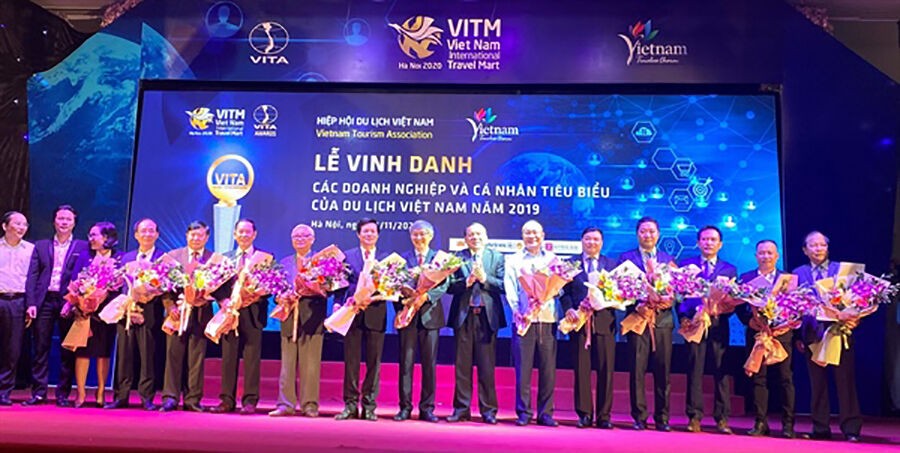 Vinh danh doanh nghiệp và cá nhân tiêu biểu của Du lịch Việt Nam