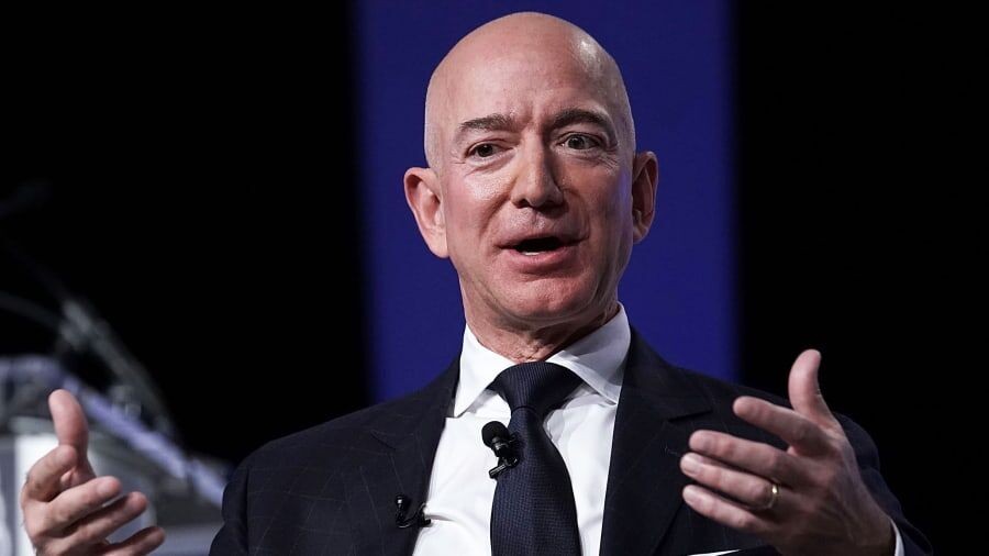 Người giàu nhất thế giới Jeff Bezos bán 3 tỷ USD cổ phiếu Amazon để ủng hộ từ thiện?