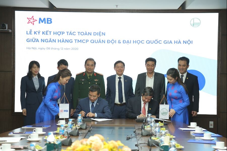 MB ký kết hợp tác toàn diện với Đại học Quốc gia Hà Nội