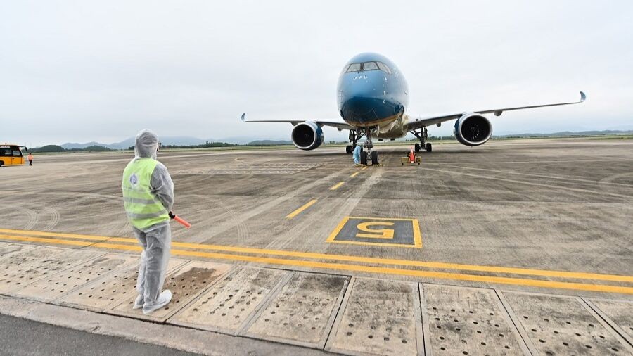 Đón chuyến bay từ vùng dịch: Sân bay Vân Đồn áp dụng quy trình mới