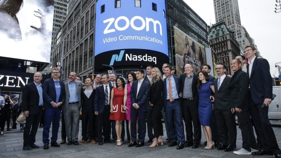 Giá cổ phiếu Zoom tăng vọt sau khi được góp mặt trong NASDAQ 100 vào tuần tới