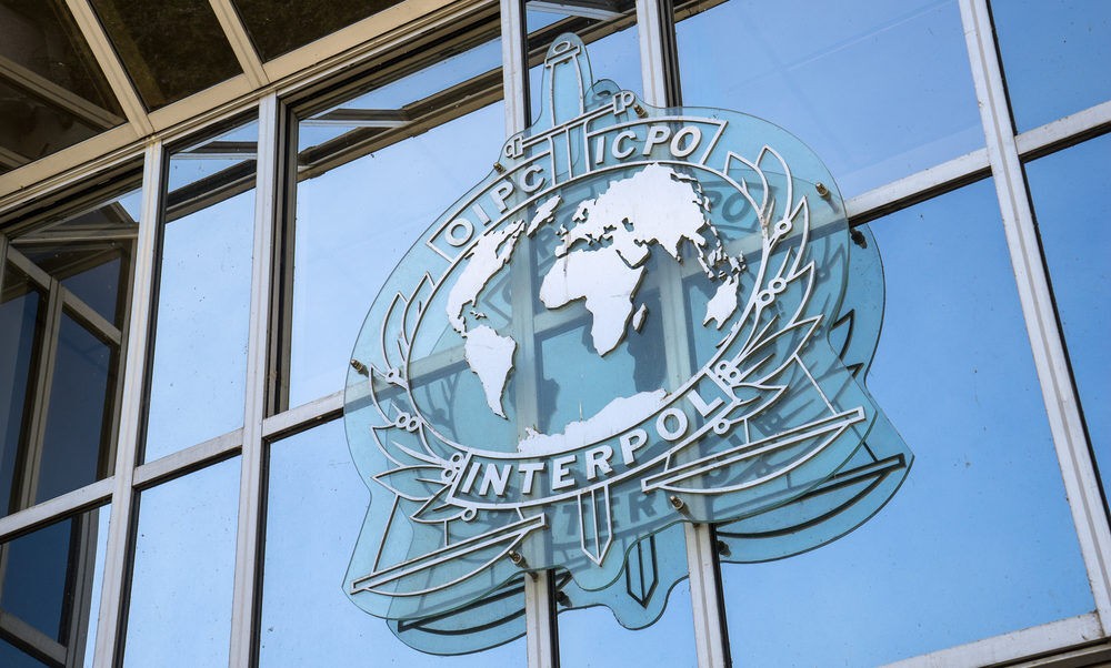 Interpol ban hành lệnh truy nã đối với vợ của một quan chức Hoa Kỳ