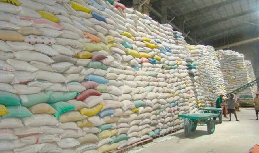 Ngân sách phải chi thêm 200 tỷ đồng để mua 182.300 tấn gạo dữ trữ đợt 2