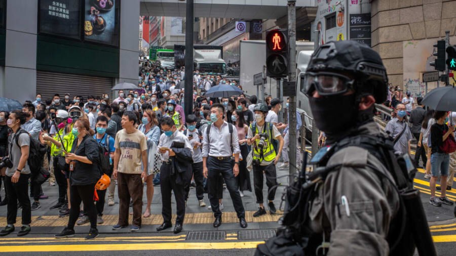 Nếu bị Bắc Kinh "áp luật", vị thế của Hồng Kông bị ảnh hưởng như thế nào?