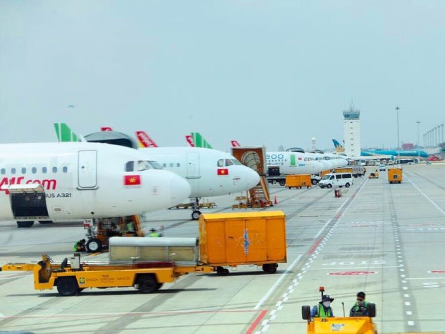 Bộ Tài chính trình Chính phủ dự án Nghị quyết giảm thuế cho nhiên liệu bay