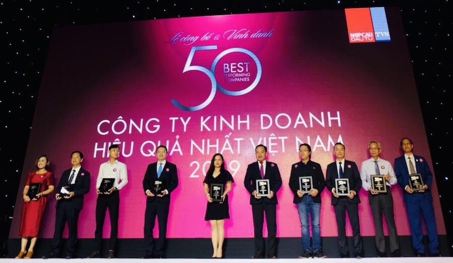 Bảo Việt được vinh danh Top 50 công ty kinh doanh hiệu quả nhất Việt Nam