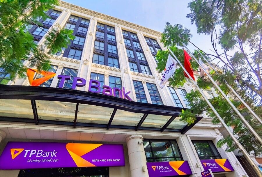 TPBank tiếp tục lọt Top 4 ngân hàng tư nhân uy tín nhất Việt Nam 2020
