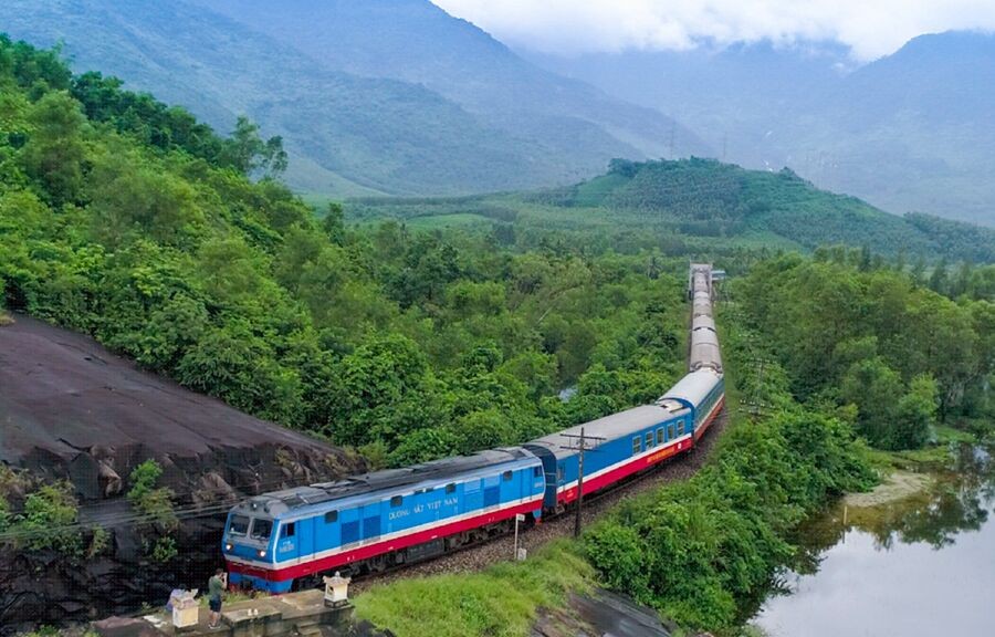 Đường sắt tăng thêm tàu tuyến Hà Nội - Sài Gòn để đáp ứng nhu cầu du lịch tăng cao