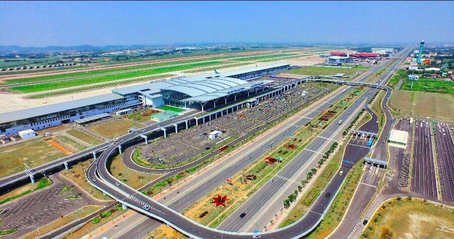 Tiến độ thi công đường băng sân bay Nội Bài được rút ngắn 8 tháng