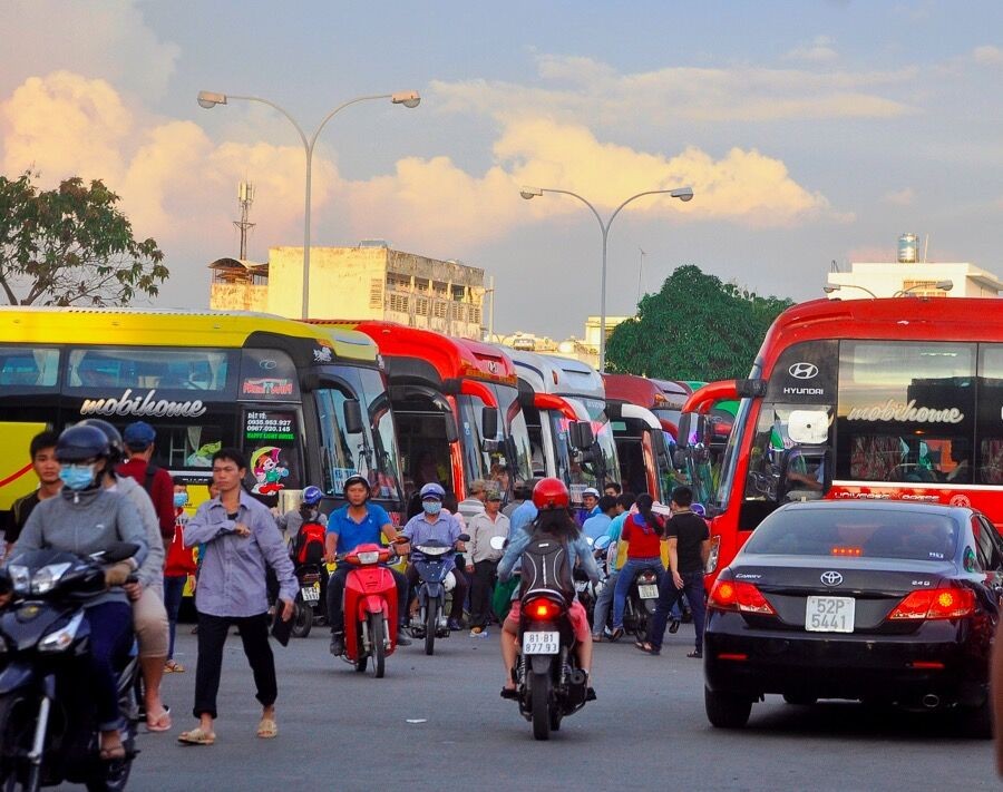Muốn giảm áp lực tại các bến xe, Hà Nội khuyến khích bán "online" vé xe khách