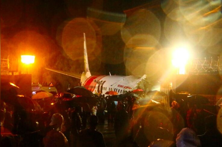 Ấn Độ: Chuyến bay đưa công dân hồi hương tránh Covid-19 biến thành thảm họa