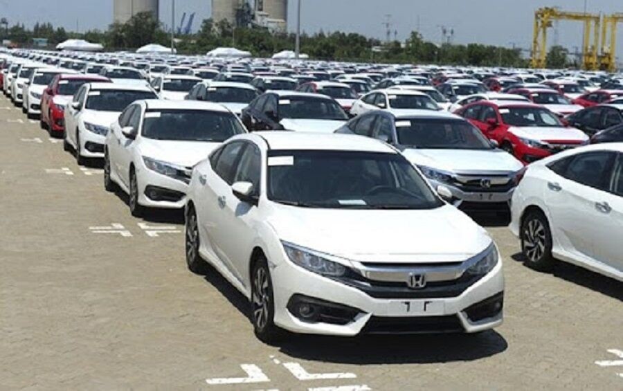 Việt Nam nhập hơn 2.500 ô tô trong 15 ngày đầu năm mới