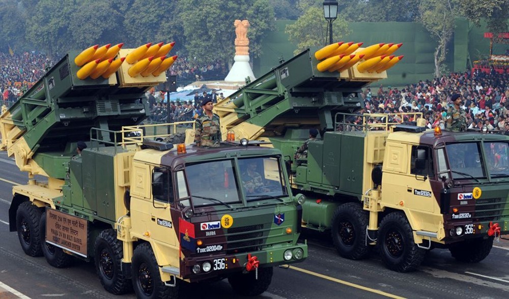 Hệ thống tên lửa Pinaka của Ấn Độ đạt tầm xa 45 km trong thử nghiệm