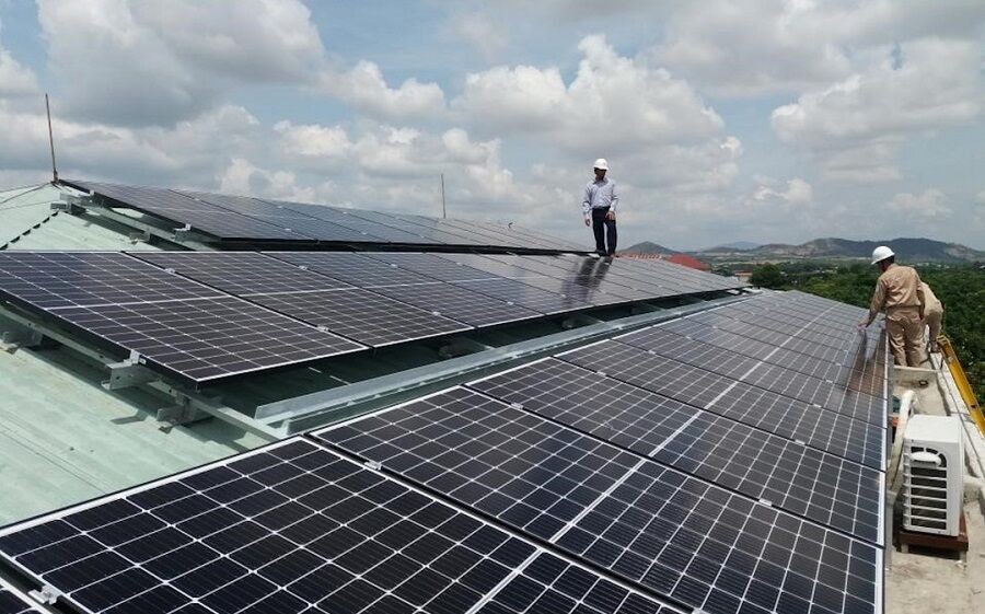 Bộ Công Thương kiểm tra việc phát triển điện mặt trời mái nhà tại 10 địa phương