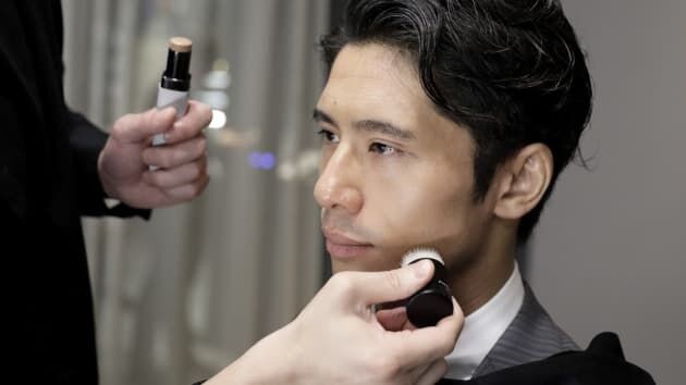 Nhật bản: Nam doanh nhân "nghiện làm đẹp" trong thời đại dịch