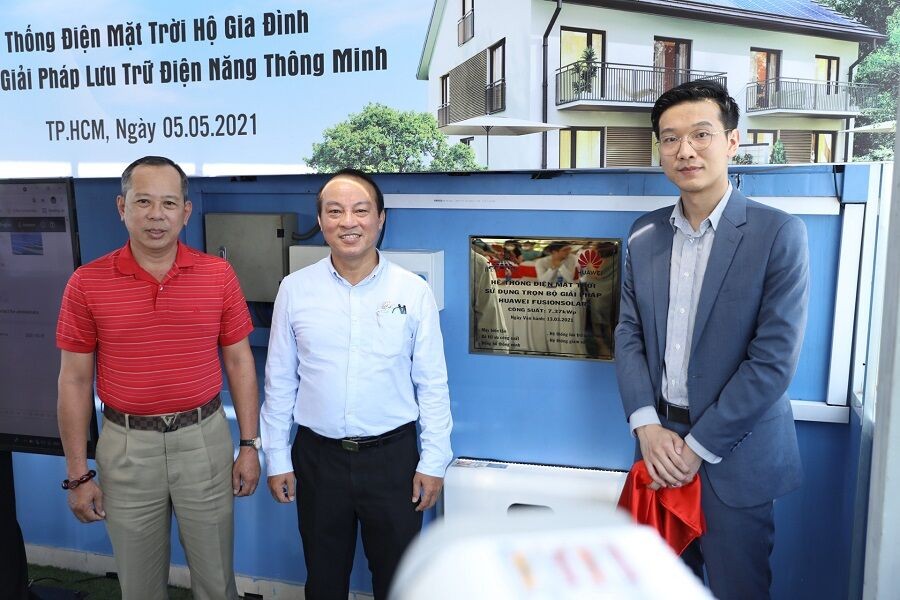 Huawei ra mắt dự án điện mặt trời áp mái hộ gia đình đầu tiên sử dụng bộ lưu trữ thông minh ở Việt Nam