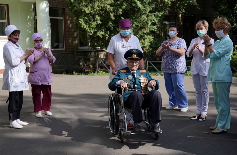 Nga: Cựu chiến binh 102 tuổi chiến thắng Covid-19