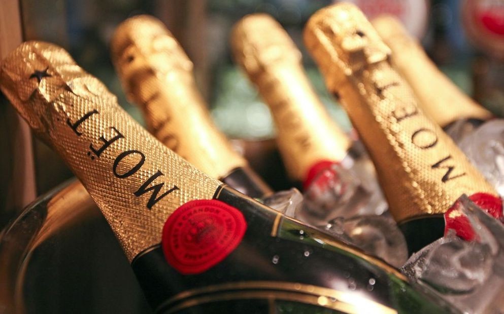 Moet Hennessy dọa ngừng cấp champagne cho thị trường Nga