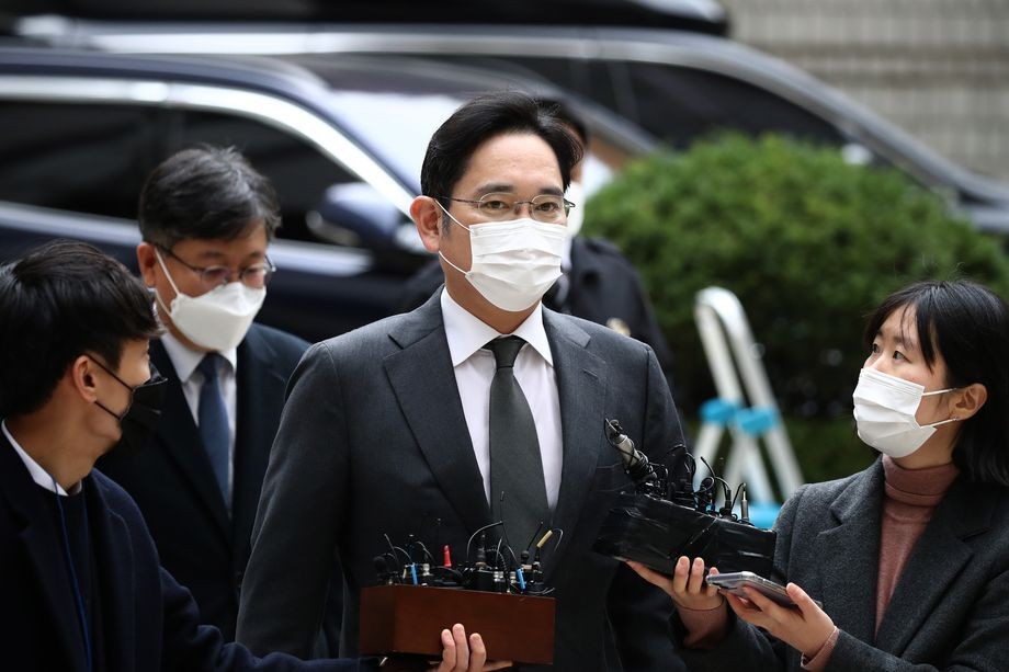 Người thừa kế Samsung Jay Y. Lee được ân xá, sẽ ra tù vào 13/8