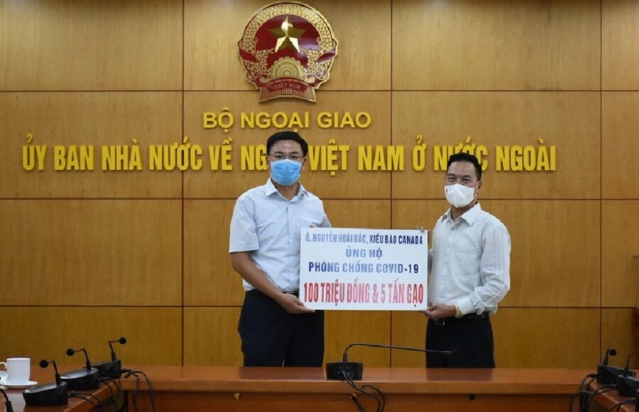 Doanh nhân Nguyễn Hoài Bắc ủng hộ tỉnh Ninh Thuận 50 000 USD phòng chống Covid-19