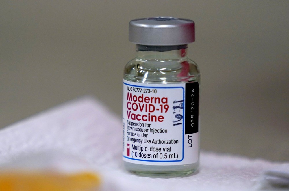 Moderna ngừng triển khai 1,63 triệu liều vaccine Covid-19 ở Nhật Bản do nhiễm tạp chất