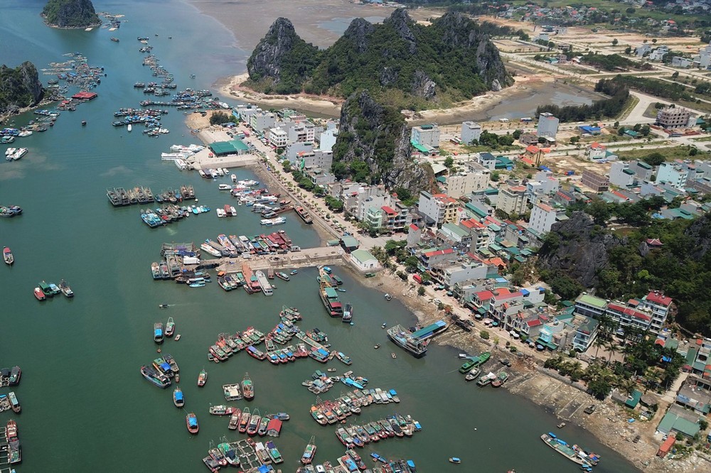 Quảng Ninh nghiên cứu quy hoạch 2 đảo hơn 8.300 ha tại Vân Đồn
