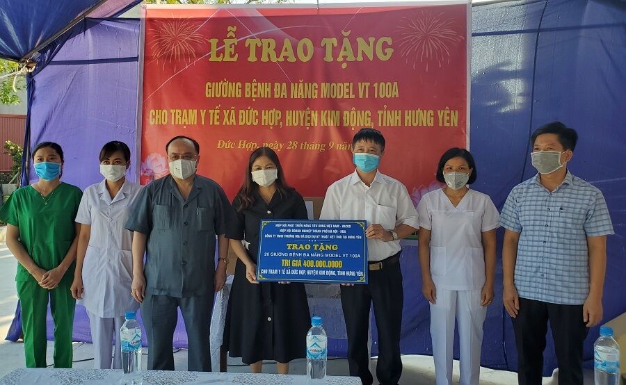 VACOD, HBA và Công ty Việt Thái trao tặng và tài trợ 20 bộ giường bệnh trị giá 400 triệu đồng tại Hưng Yên