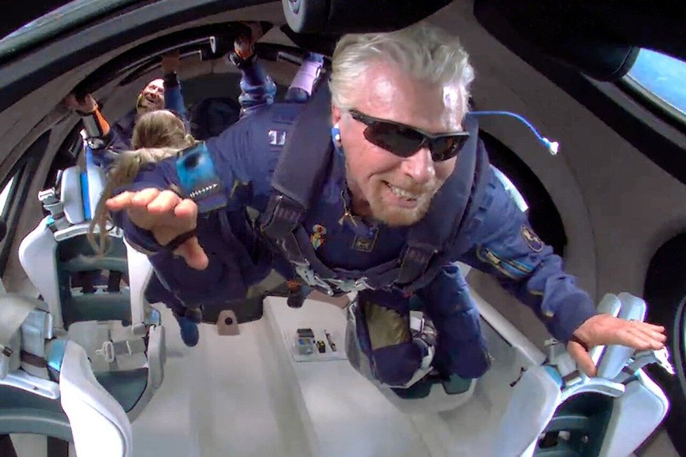 Hoa Kỳ điều tra Virgin Galactic sau khi chuyến bay vũ trụ của tỷ phú Richard Branson gặp sự cố