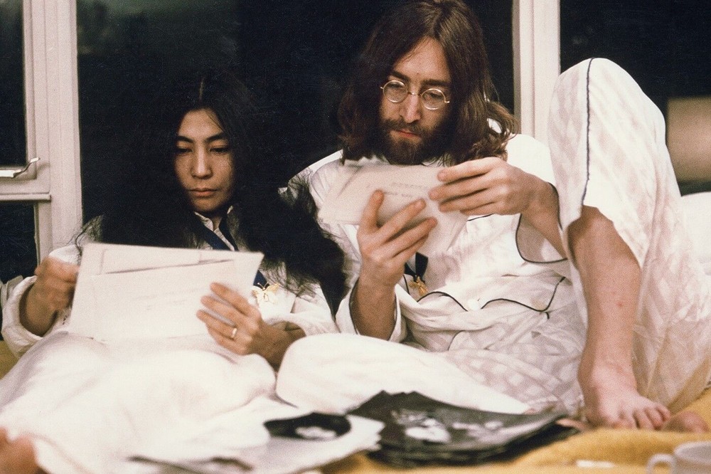 Băng cassette của huyền thoại John Lennon và Yoko Ono được đấu giá gần 1,3 tỷ VNĐ