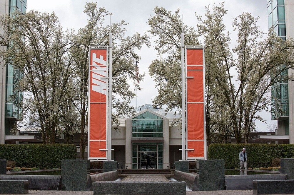 Nike sa thải các nhân viên không tiêm phòng vaccine ngừa Covid-19